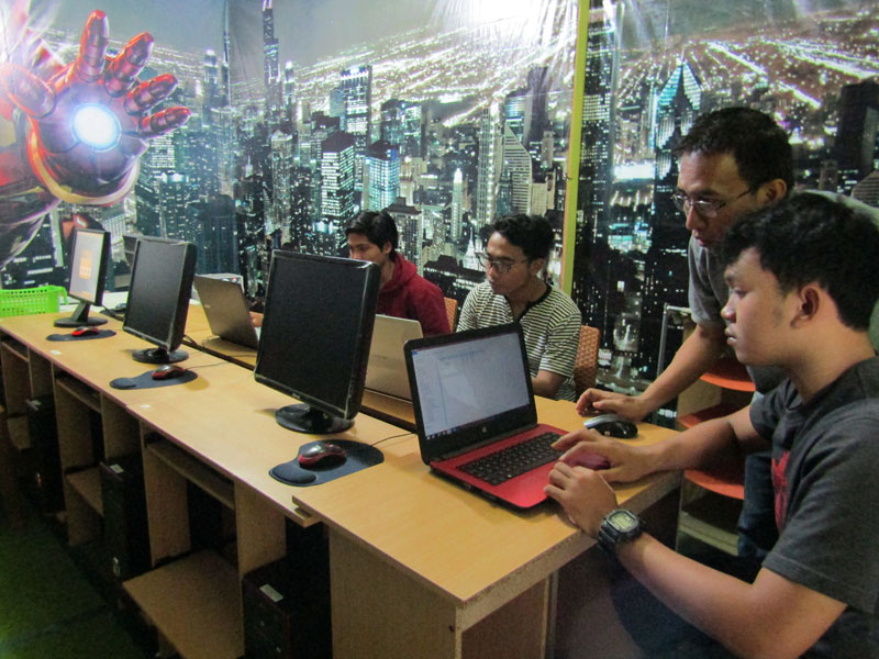 Sekolah Web Design Development