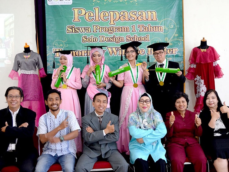 Acara Pelepasan Siswa Program 1 Tahun Solo Design School