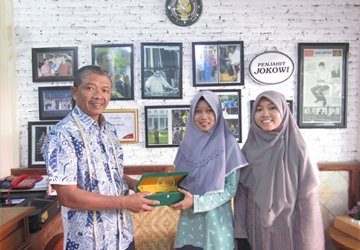 Penjahit Presiden